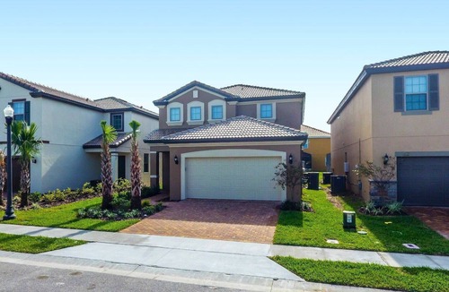 Loughman Villa | Fabulous Single Home w/Pool at Solterra Resort