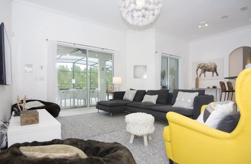 Loughman House | Family Dream Single Vacation Home with Private Pool ST4051