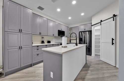 Calabay Parc House | Family Luxury Sunset Oasis