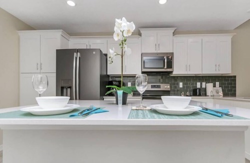 Kissimmee Condo | Family place with gorgeous view, 4 miles to DISNEY