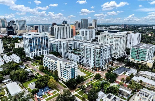 Downtown Orlando Condo | FL King Velvet Suite- 3bdrm/2Bath-2000 sq ft