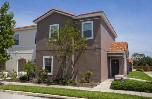 Bellavida Apartment | Four Bedroom w/ Screened Pool Close to Disney 4563