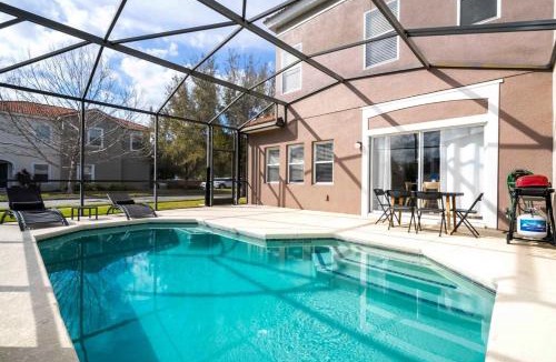 Bellavida House | Four Bedroom w/Screened Pool Close to Disney 4572
