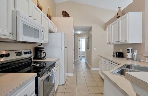 Loughman House | FREE POOL HEAT Beautiful 4 BR Resort Home With Pool & Hot Tub