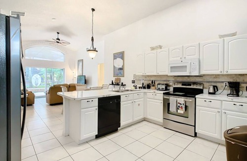 Seasons House | Free WIFI - Near Disney - Private Pool