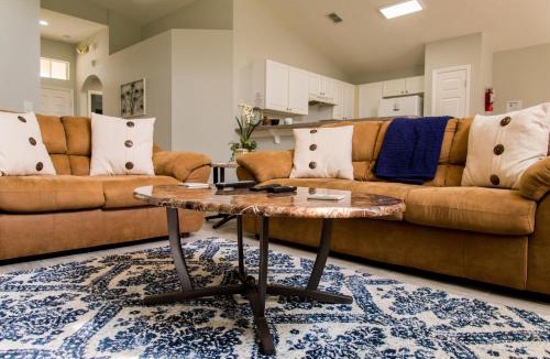 Cumbrian Lakes House | Gated Community!! Sparkling Private Pool, Near Disney