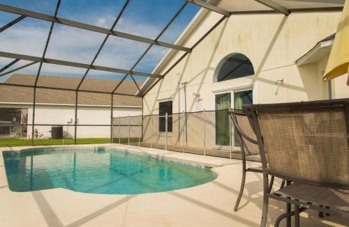 Cumbrian Lakes House | Gated Community!! Sparkling Private Pool, Near Disney