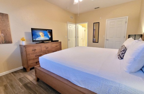 Loughman Condo | Gorgeous 2 bedroom condo, gated community conveniently located close to Disney!