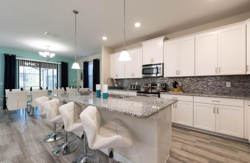 Loughman House | Grape Vine Getaway