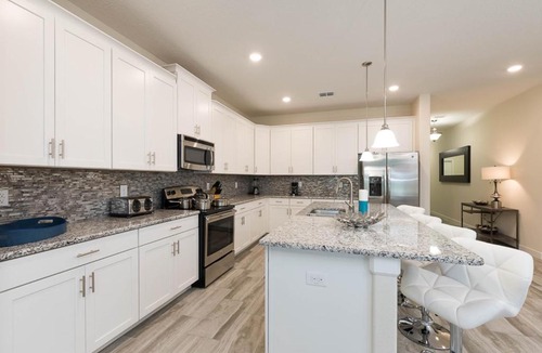 Loughman House | Grape Vine Getaway