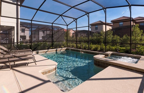 Loughman House | Grape Vine Getaway