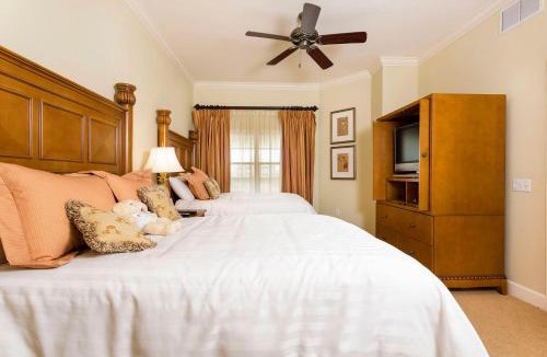 Reunion Apartment | Great 3 Bedroom Vacation Apartment with Balcony at Reunion Resort RE1356