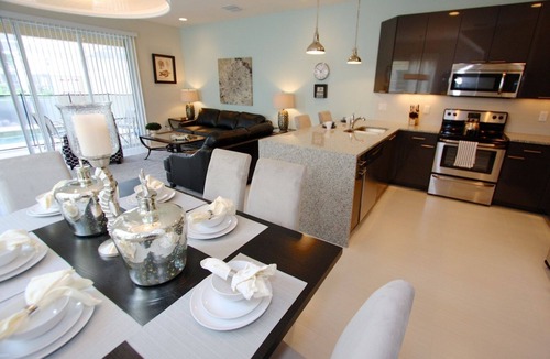 Four Corners House | Great Resort Amenities, Pet-Friendly 3BR Serenity Townhome Near Disney | Splash Pool | Balcony