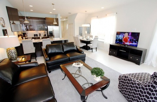 Four Corners House | Great Resort Amenities, Pet-Friendly 3BR Serenity Townhome Near Disney | Splash Pool | Balcony