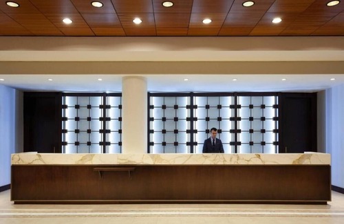 Airport North Apartment | Guest King Room Near Hertz Car Rental ORL