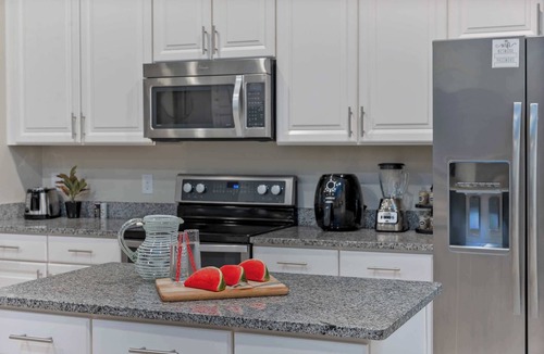 Loughman House | Heated Pool, Lazy River, Game Room 12 MI to Disney