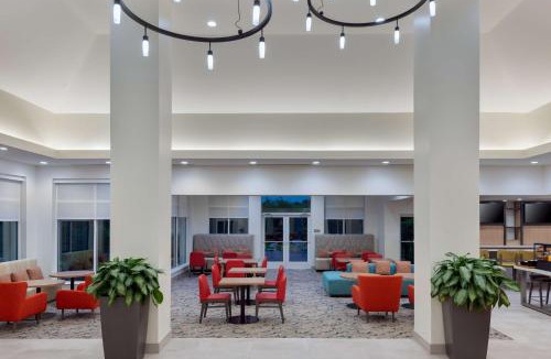 Florida Center Hotel | Hilton Garden Inn Orlando International Drive North