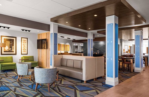 Sanford Hotel | Holiday Inn Express & Suites Sanford- Lake Mary by IHG