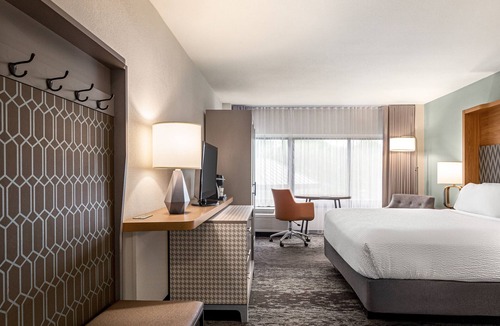 Airport North Hotel | Holiday Inn Orlando International Airport by IHG