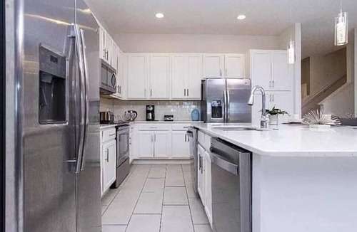 Loughman House | Huge 5 Star Resort Villa Near Disney-Pool-Spa-Game Room 24+Guests