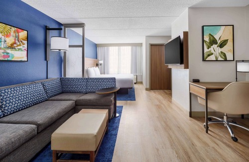 Florida Center Hotel | Hyatt Place across from Universal Orlando Resort