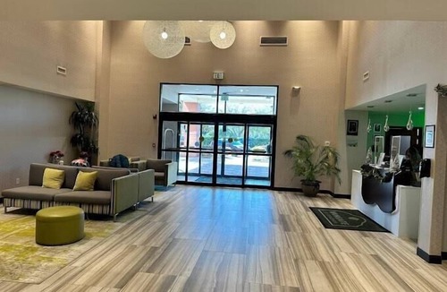 Airport North Apartment | King Studio Su Near Epic Theatres At Lee Vista ORL
