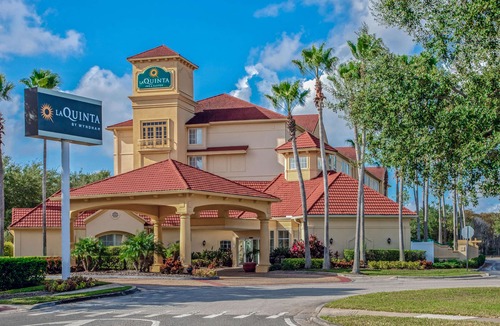 Airport North Hotel | La Quinta by Wyndham Orlando Airport North