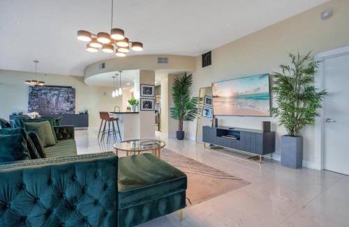South Eola Apartment | Lake Eola Corner 3 BDRM Suite