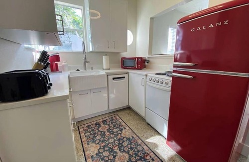 Lake Davis - Greenwood Cottage | Lakeside - Lake Davis Art Deco Cottage 5B