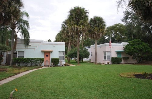 Lake Davis - Greenwood Cottage | Lakeside - Lake Davis Art Deco Cottage 5B