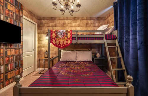 Loughman House | Lakeview Townhome wPrivate Pool & Themed Rooms