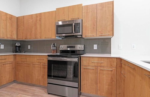 Florida Center Apartment | Landing at Deseo Grande - 1 Bedroom in Southwes.
