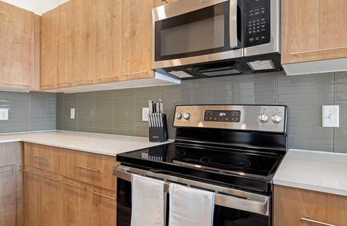 Florida Center Apartment | Landing at Deseo Grande - 2 Bedrooms in Southwe.