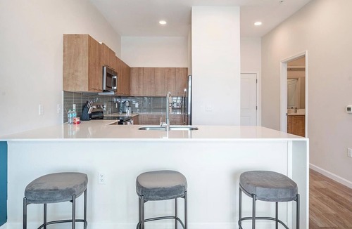 Florida Center Apartment | Landing at Deseo Grande - 1 Bedroom in Southwes.