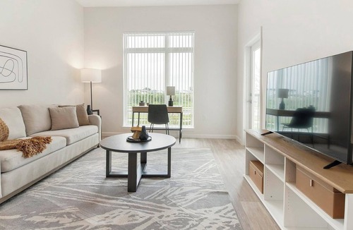 Florida Center Apartment | Landing | Stunning 2BD, Gym, Yoga Studio