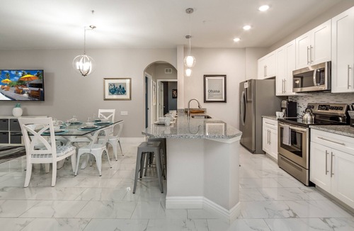 Windsor Hills Apartment | Last Minute Disney Getaway! Themed Bedrooms & Private Balcony. Book Now! #39420