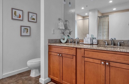 South Eola Apartment | Luxurious 2/2 Penthouse in downtown Orlando with a billiard room&oversized patio