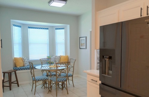 Calabay Parc House | Luxury 4 Bedroom Home/South facing Pool/Spa/Covered Lanai. Champions Gate Area