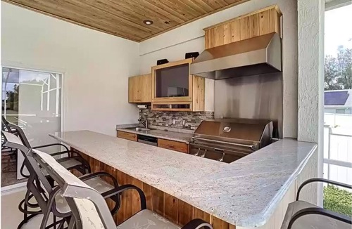 Sunridge Woods House | Luxury 5 Bed with POOL & SPA + Outdoor Kitchen Minutes to Disney!
