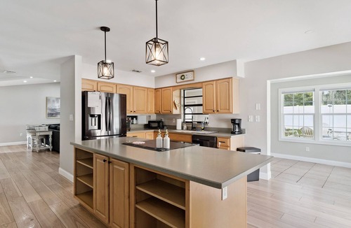 Ventura House | Luxury House - Sleeps 6, Golf, Disney, Family Fun!
