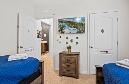 Loughman House | Luxury Solterra Vacation Home
