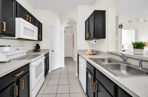 Windsor Hills Apartment | Magical Harry Potter Themed Condo