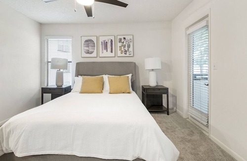 Lake Frederica Apartment | Modern Apartment in Prime Location (ID9403X23)