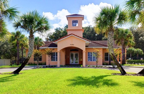 Buena Ventura Lakes Apartment | Modern Guesthouse near MCO