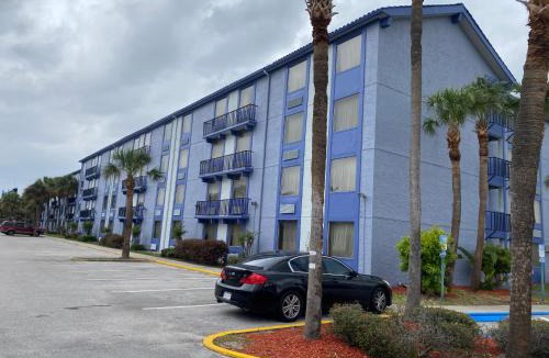Florida Center Hotel | Monumental Movieland Hotel