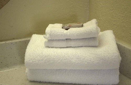 Historic Downtown Kissimmee House | Motel ∙ 3 guests