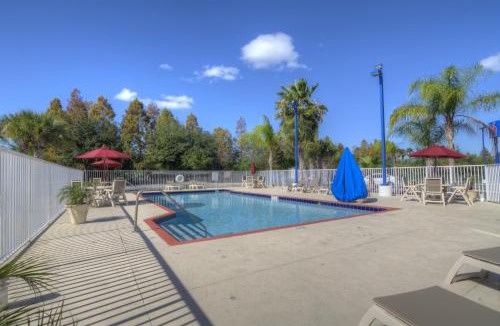 Florida Center Hotel | Motel 6-Orlando, FL - International Dr