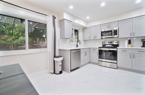 Casselberry House | Moxy Luxe - Charming 4-bedroom house with AC and WiFi in delightful Casselberry