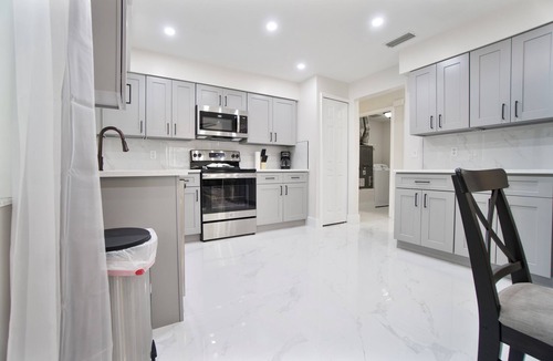 Casselberry House | Moxy Luxe - Charming 4-bedroom house with AC and WiFi in delightful Casselberry