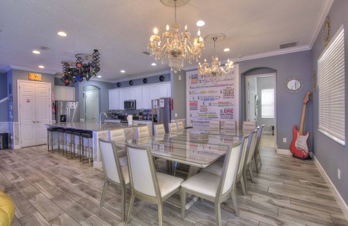 Briargrove House | Music Bowling Villa sleeps 40 FREE early check in/late check out WHEN available